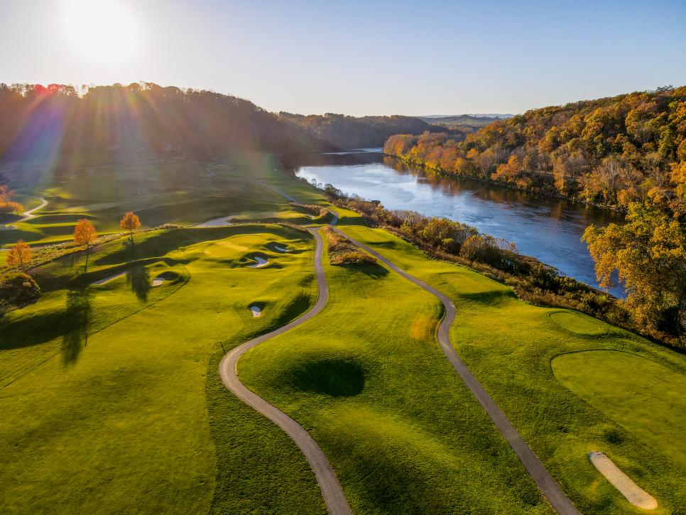 /content/dam/images/golfdigest/fullset/course-photos-for-places-to-play/petedye-river-course-virginiatech-18647.jpg
