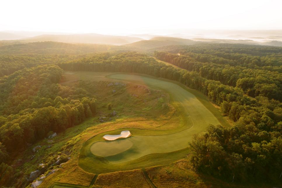 /content/dam/images/golfdigest/fullset/course-photos-for-places-to-play/pikewood-national-west-virginia-eighth-hole-20658.jpg