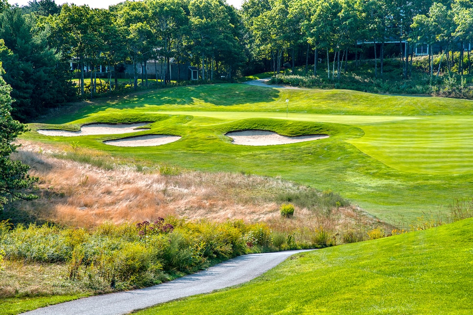 pinehills-massachusetts-nicklaus-thirteen