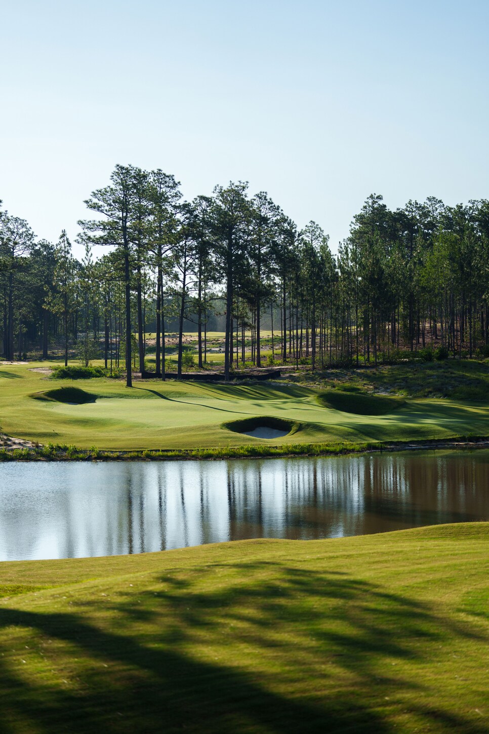 https://www.golfdigest.com/content/dam/images/golfdigest/fullset/course-photos-for-places-to-play/pinehurst-number-ten-seventeen-aerial.jpg