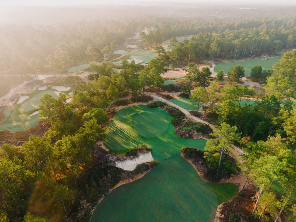 /content/dam/images/golfdigest/fullset/course-photos-for-places-to-play/pinehurst-resort-number-eleven-hole-thirteen.jpg