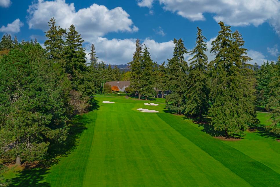 /content/dam/images/golfdigest/fullset/course-photos-for-places-to-play/portland-golf-club-oregon-eighteen.jpg