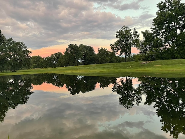 Ohio golf course offers fresh underpants, wipes and shorts for any golfer who poops themselves (yes, really)