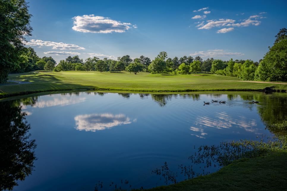 /content/dam/images/golfdigest/fullset/course-photos-for-places-to-play/santee-national-second-hole-13160.jpg