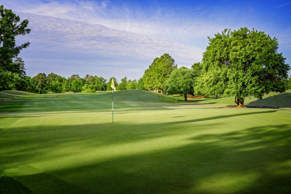 /content/dam/images/golfdigest/fullset/course-photos-for-places-to-play/santee-national-third-hole-13160.jpg