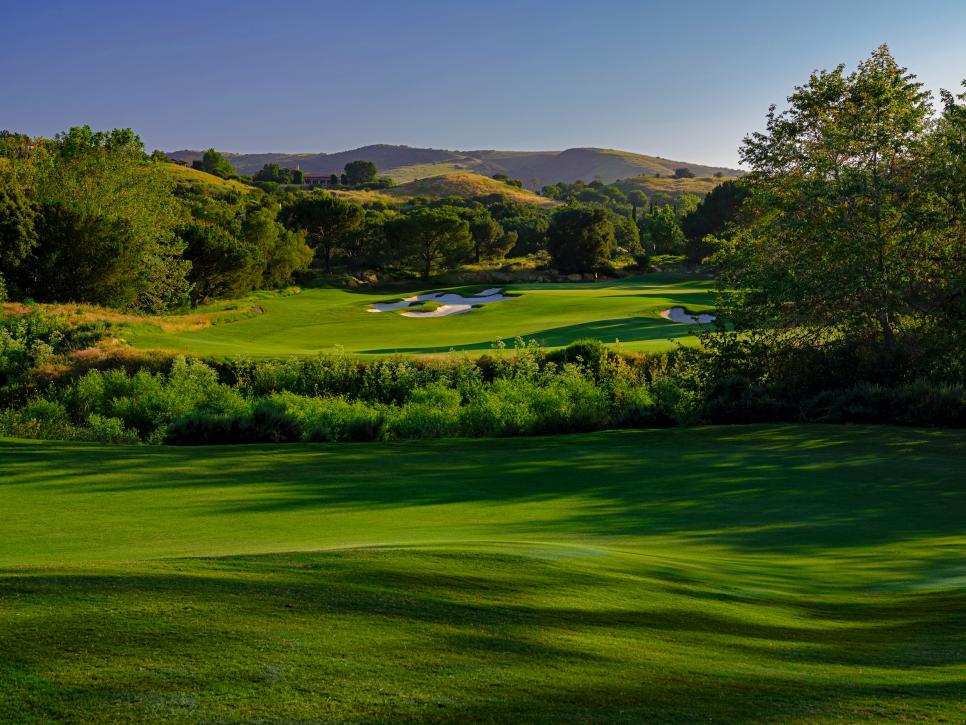 /content/dam/images/golfdigest/fullset/course-photos-for-places-to-play/shady-canyon-golf-club-california-20013.jpg