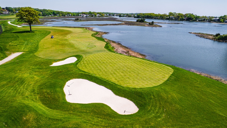 /content/dam/images/golfdigest/fullset/course-photos-for-places-to-play/shorehaven-golf-connecticut.JPEG
