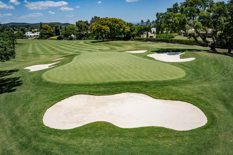 /content/dam/images/golfdigest/fullset/course-photos-for-places-to-play/sotogrande spain 5.jpg