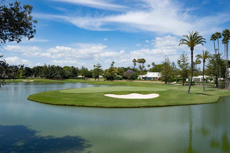 /content/dam/images/golfdigest/fullset/course-photos-for-places-to-play/sotogrande spain 9.jpg