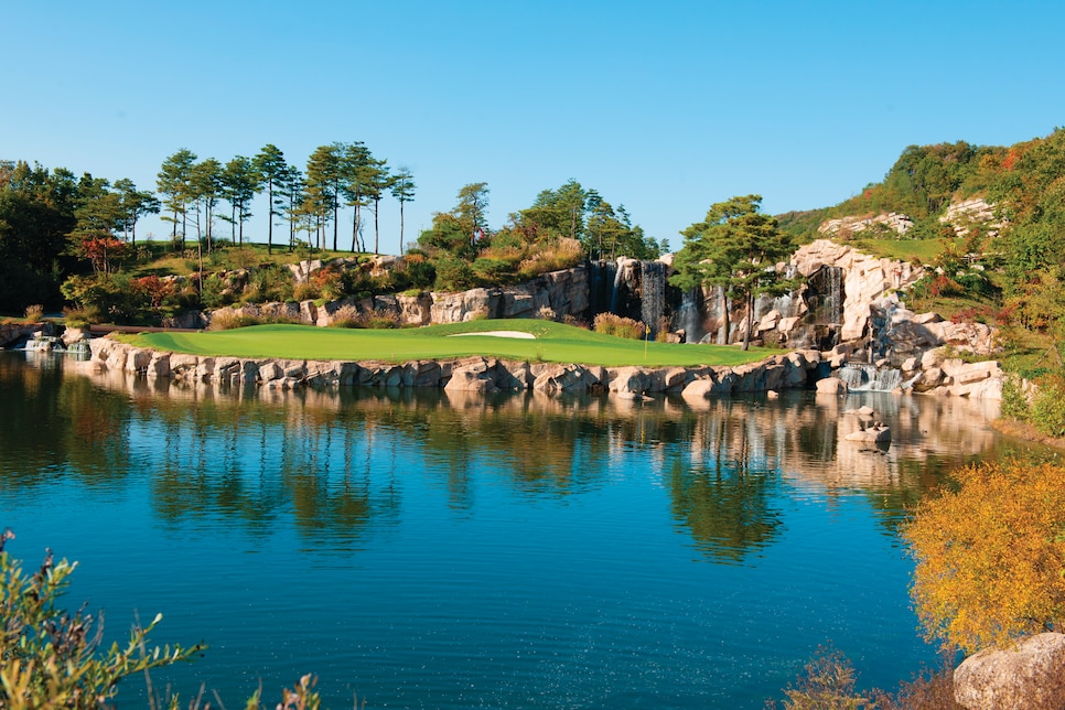 https://www.golfdigest.com/content/dam/images/golfdigest/fullset/course-photos-for-places-to-play/south-korea/haesley-nine-bridges-southkorea.jpg