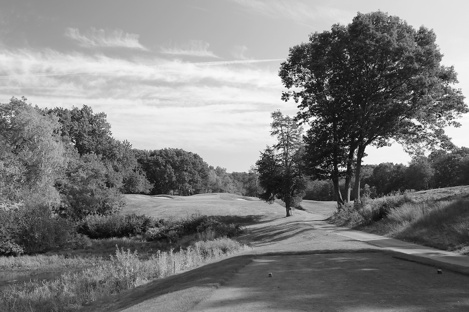 south-shore-country-club-massachusetts-seventeenth-blackandwhite