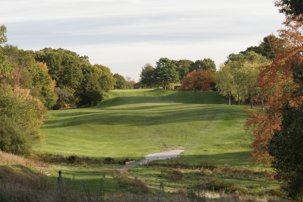 south-shore-country-club-massachusetts-tee-shot