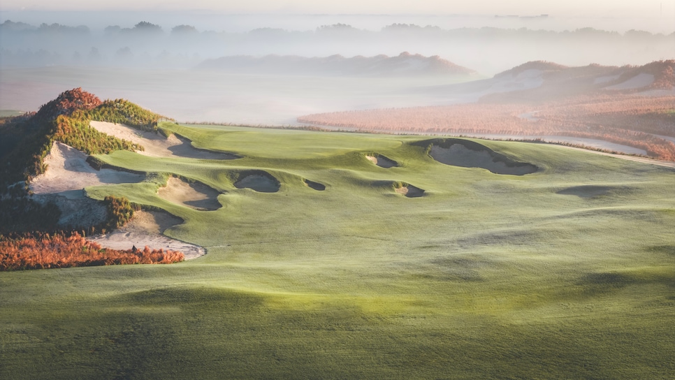 /content/dam/images/golfdigest/fullset/course-photos-for-places-to-play/streamsong bone valley Hole-12.jpg