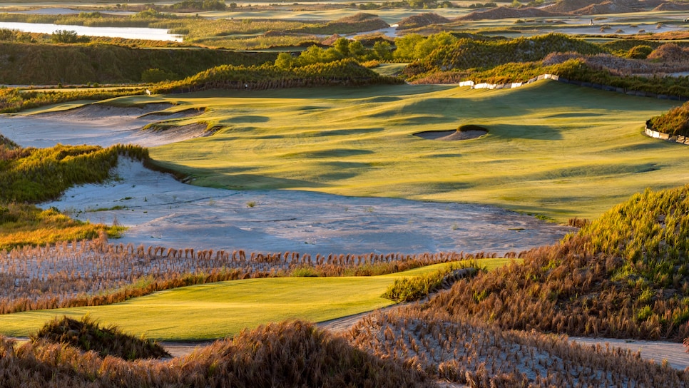 /content/dam/images/golfdigest/fullset/course-photos-for-places-to-play/streamsong bone valley Hole-15.jpg