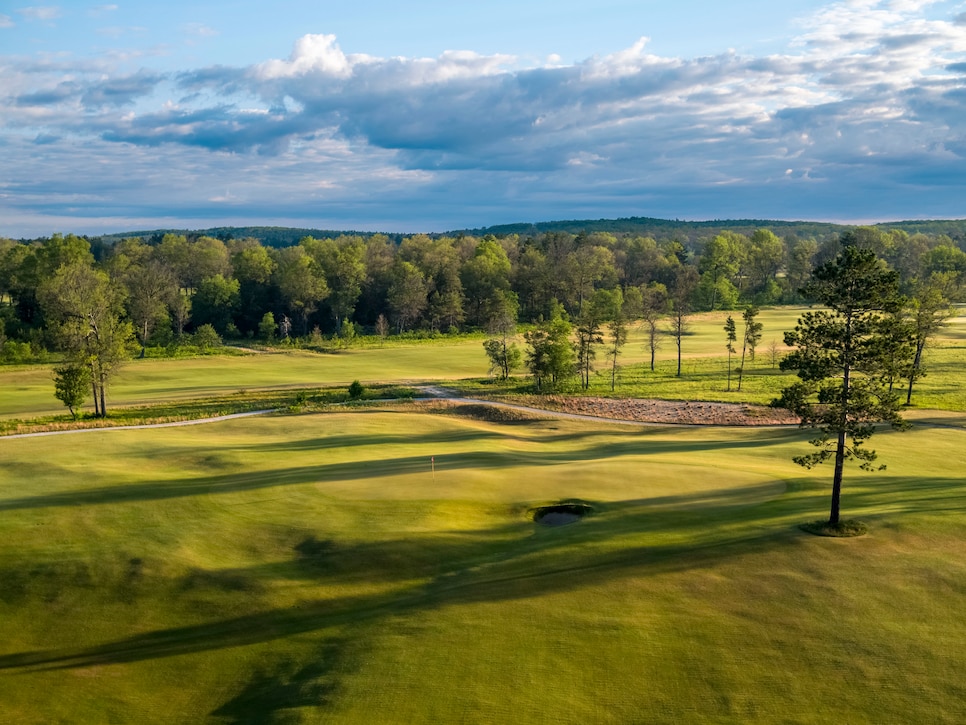 the-loop-forest-dunes-black-eleven-approach