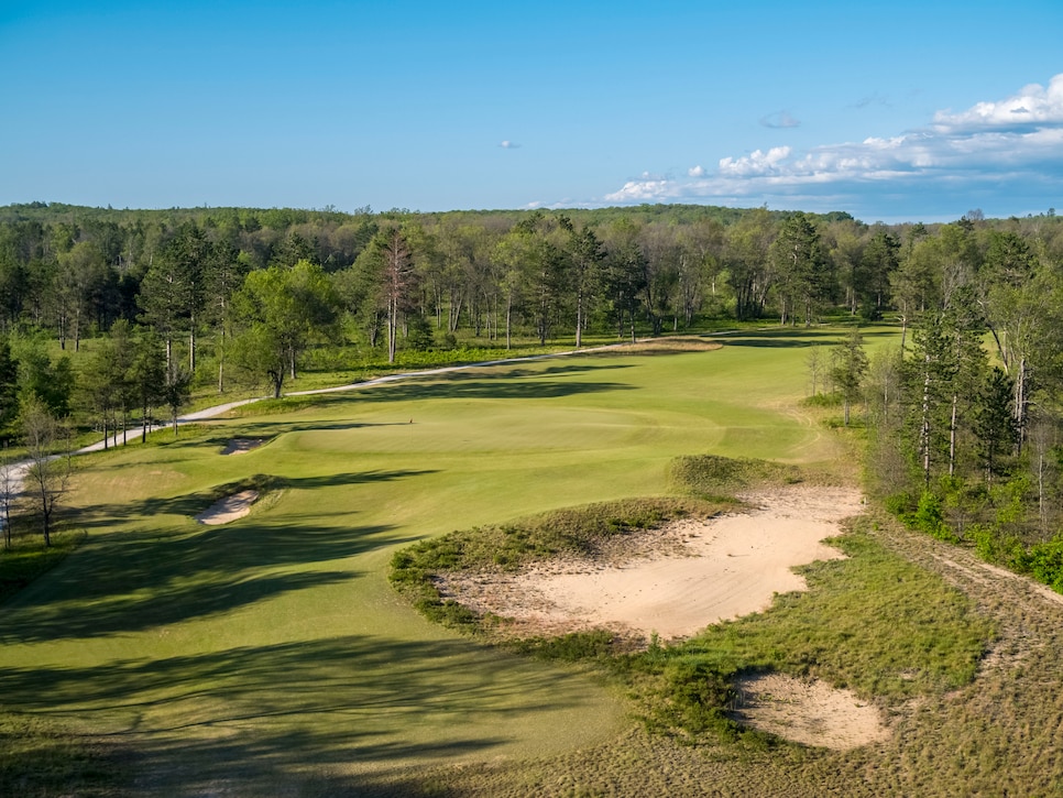 the-loop-forest-dunes-black-fifteen