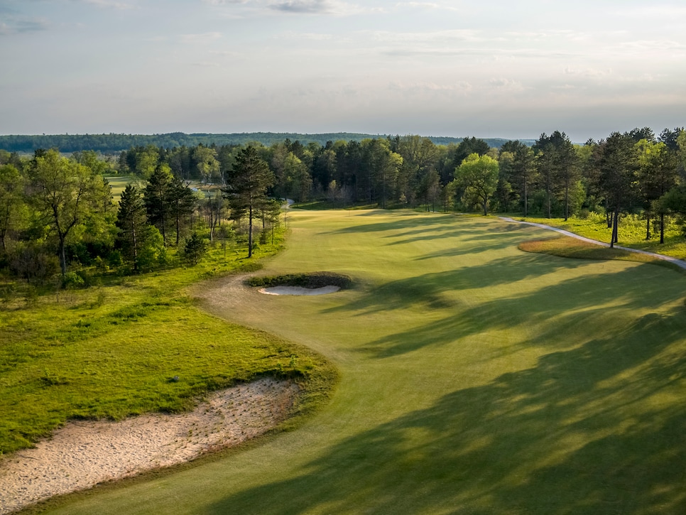 the-loop-forest-dunes-red-third-approach