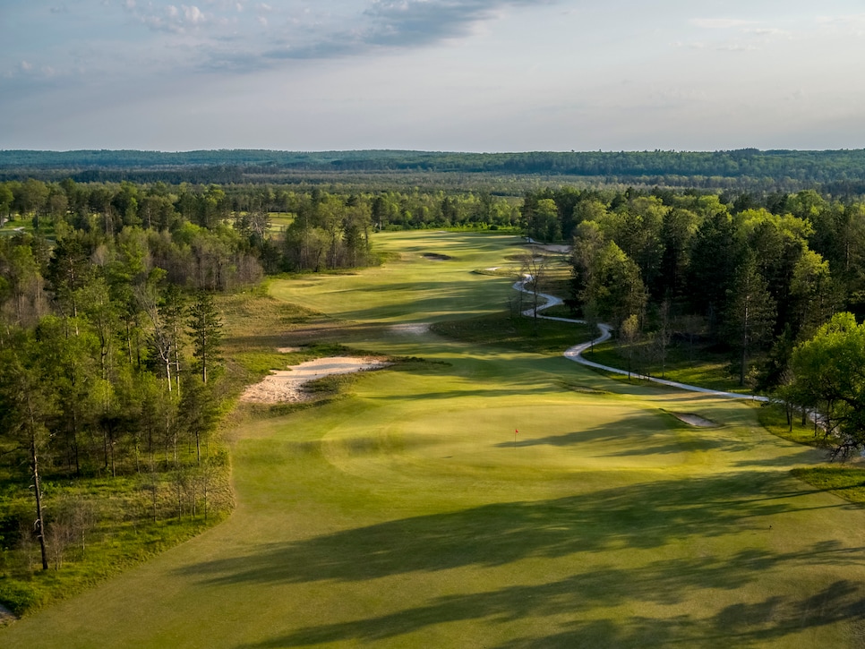 the-loop-forest-dunes-red-third-behind-green