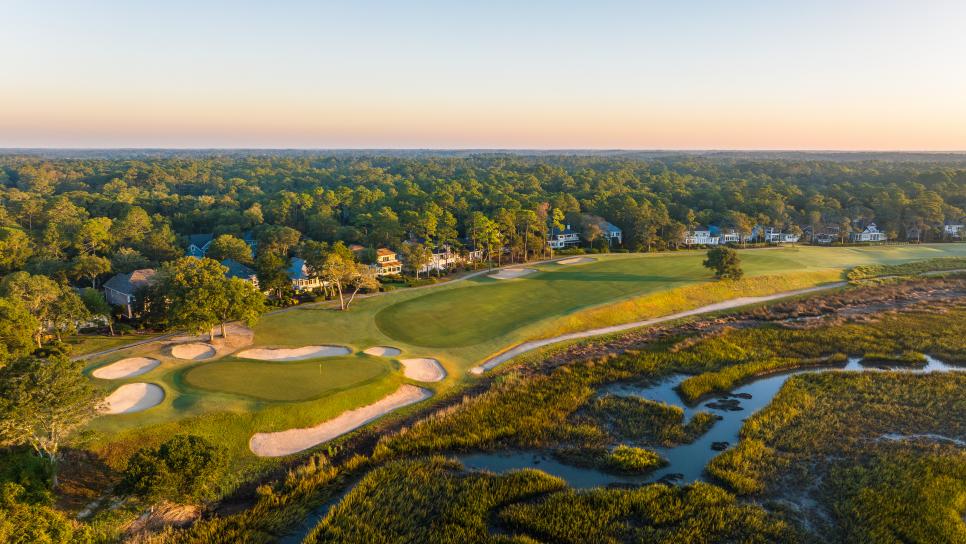 /content/dam/images/golfdigest/fullset/course-photos-for-places-to-play/tidewater-golf-myrtle-beach-brianoar.jpg