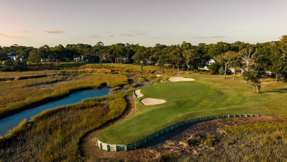 /content/dam/images/golfdigest/fullset/course-photos-for-places-to-play/tidewater-golf-myrtle-beach-carolina-golf.jpg