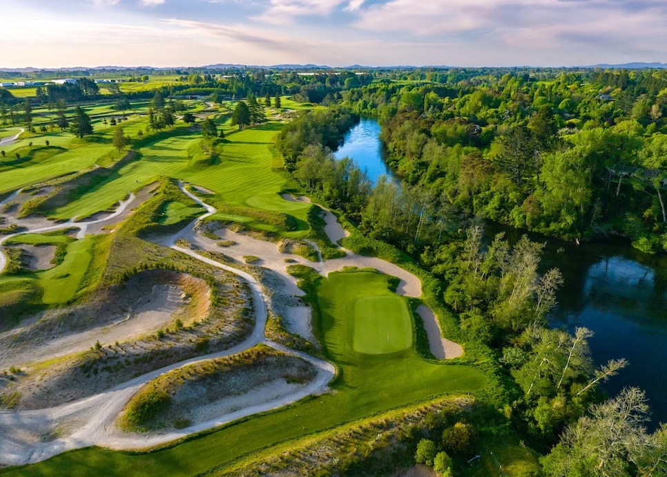 /content/dam/images/golfdigest/fullset/course-photos-for-places-to-play/tieke-golf-estate-new-zealand.jpg
