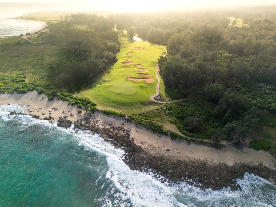 /content/dam/images/golfdigest/fullset/course-photos-for-places-to-play/turtle-bay-resort-hawaii.jpg