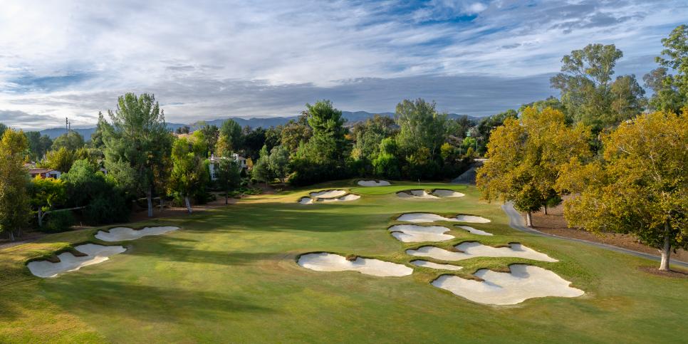 /content/dam/images/golfdigest/fullset/course-photos-for-places-to-play/valencia-country-club-california-1187.jpg
