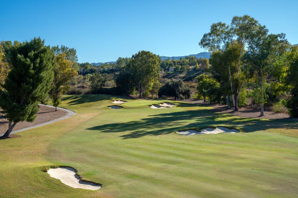 /content/dam/images/golfdigest/fullset/course-photos-for-places-to-play/valenciacountryclub-california-1187.jpg