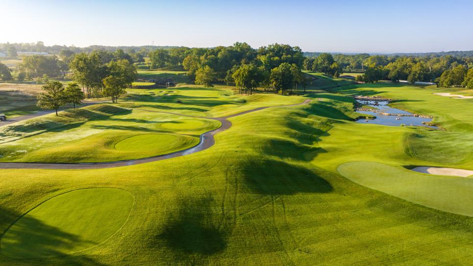 /content/dam/images/golfdigest/fullset/course-photos-for-places-to-play/valhalla-country-club-kentucky-12545.jpg