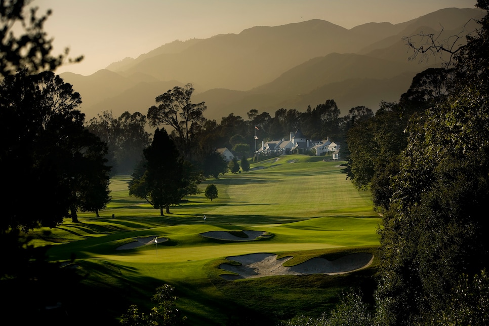 /content/dam/images/golfdigest/fullset/course-photos-for-places-to-play/valley-club-montecito-fourteenth-1191-gary-terrill.jpg