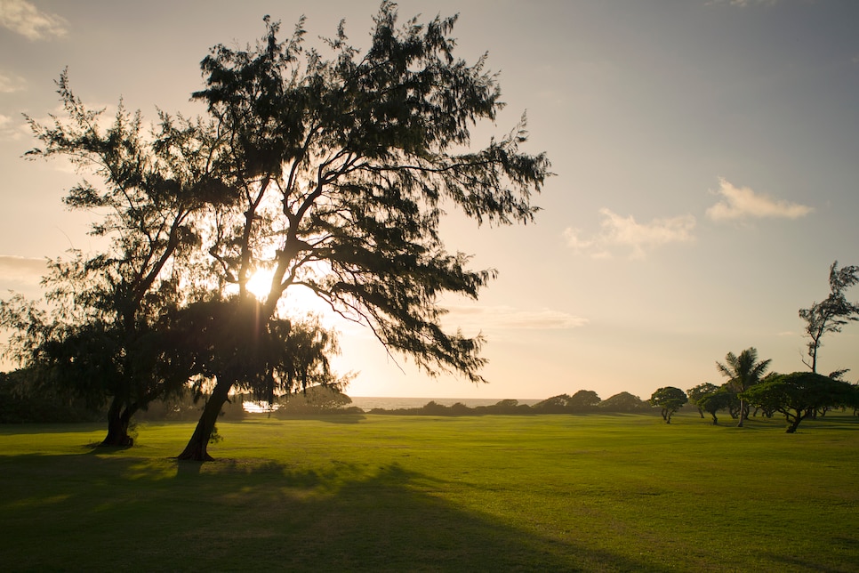 wailua-golf-course-first-fairway-2760