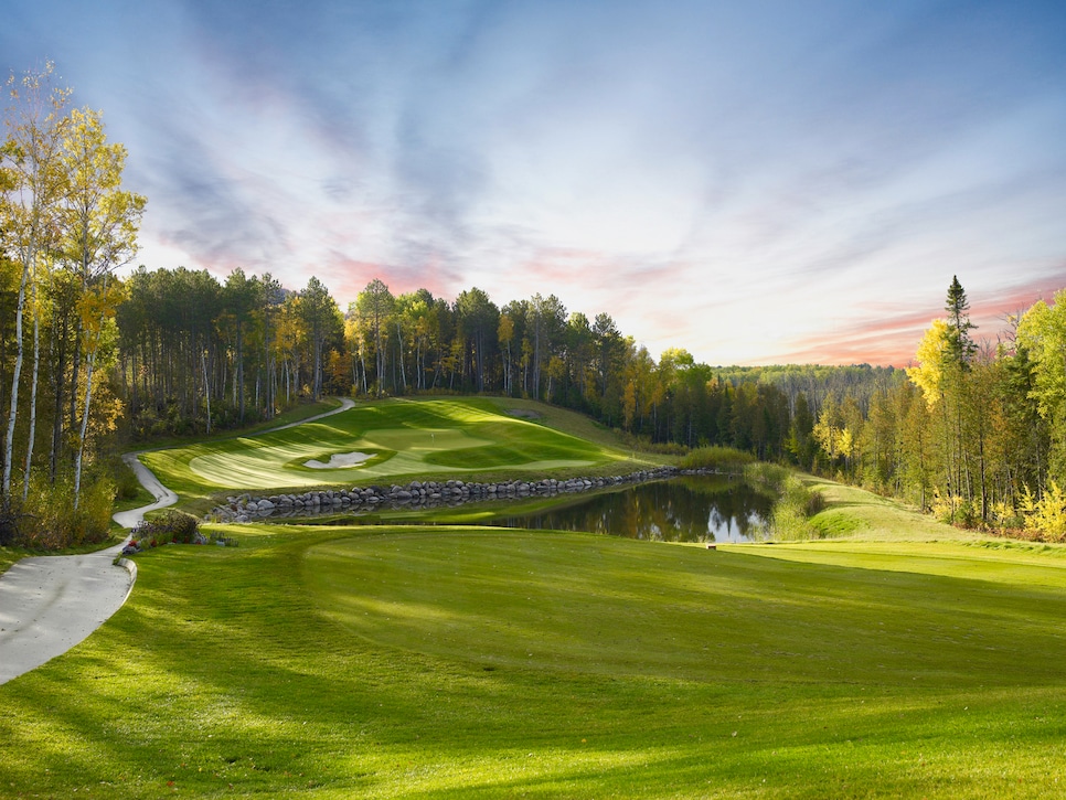 /content/dam/images/golfdigest/fullset/course-photos-for-places-to-play/wilderness at fortune bay third hole.jpg