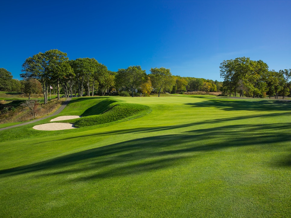 /content/dam/images/golfdigest/fullset/course-photos-for-places-to-play/yale-golf-course-connecticut-prerestoration-larry-lambrecht-1575.jpg