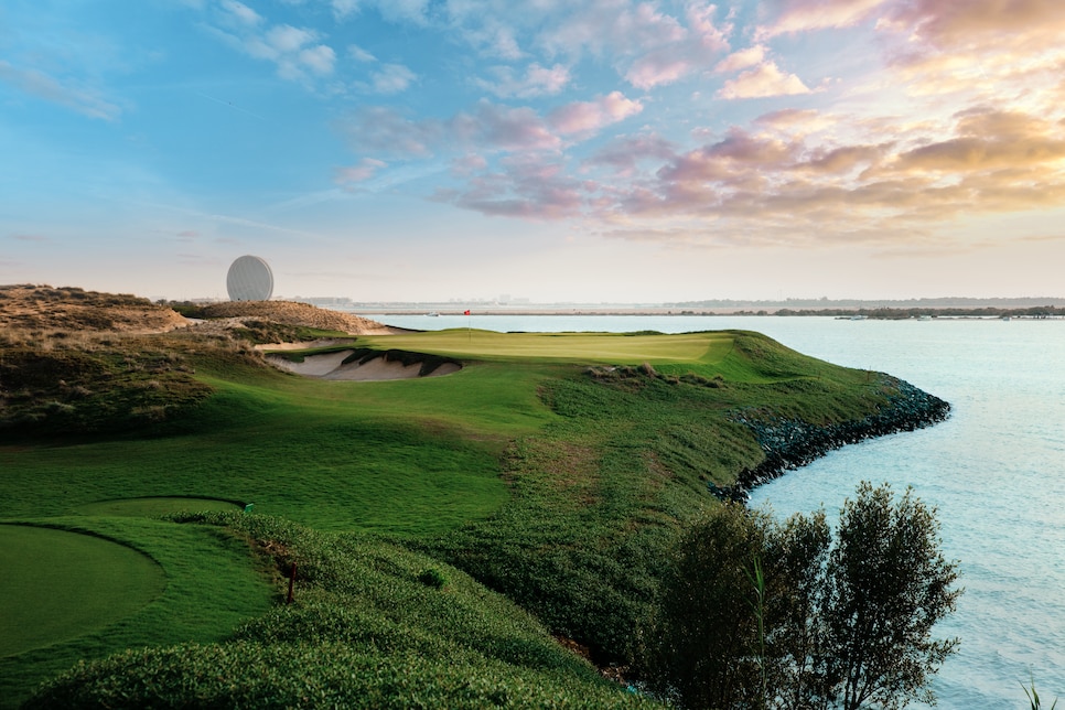 /content/dam/images/golfdigest/fullset/course-photos-for-places-to-play/yas-links-abu-dhabi-united-arab-emirates.jpeg