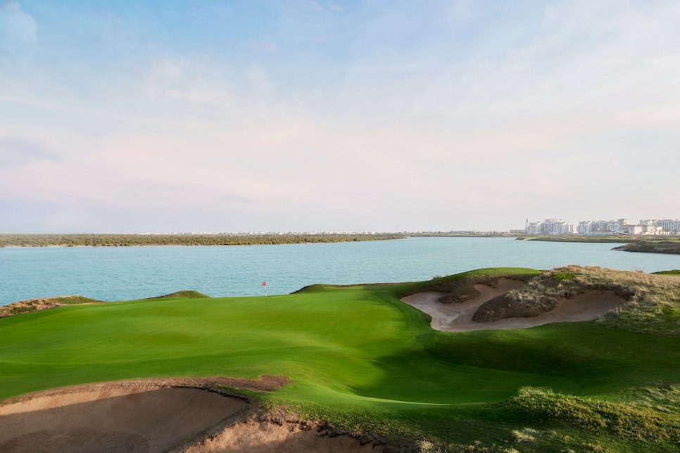 /content/dam/images/golfdigest/fullset/course-photos-for-places-to-play/yas-links-united-arab-emirates.jpg