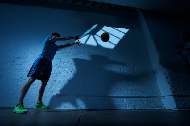 a-medicine-ball-is-the-perfect-antidote-for-a-‘lazy’-golf-swing—how-to-use-one