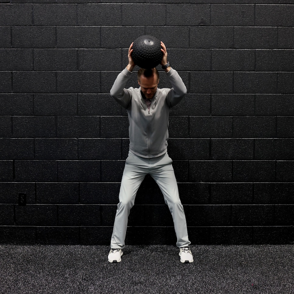 /content/dam/images/golfdigest/fullset/fitness-2025/Bosscher ball slams 1.jpg