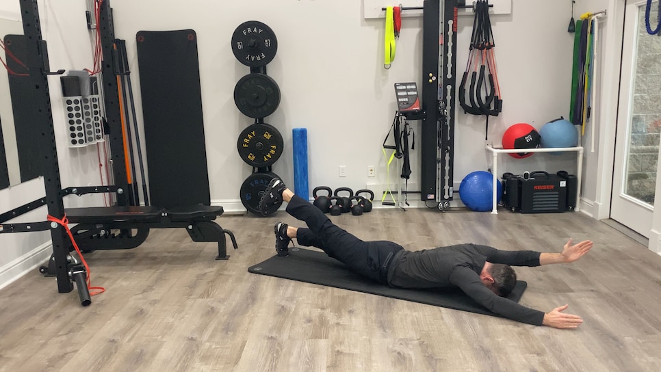 /content/dam/images/golfdigest/fullset/fitness-2025/Dulak Prone Alternating Arm and Leg Lifts 2.jpg