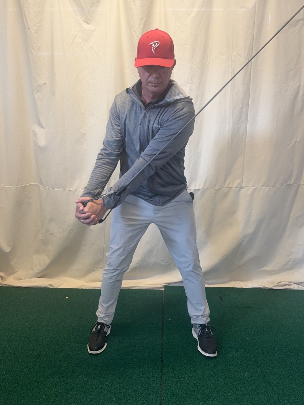 /content/dam/images/golfdigest/fullset/fitness-2026/Chris Cooper high-to-low cable chop 2.jpg