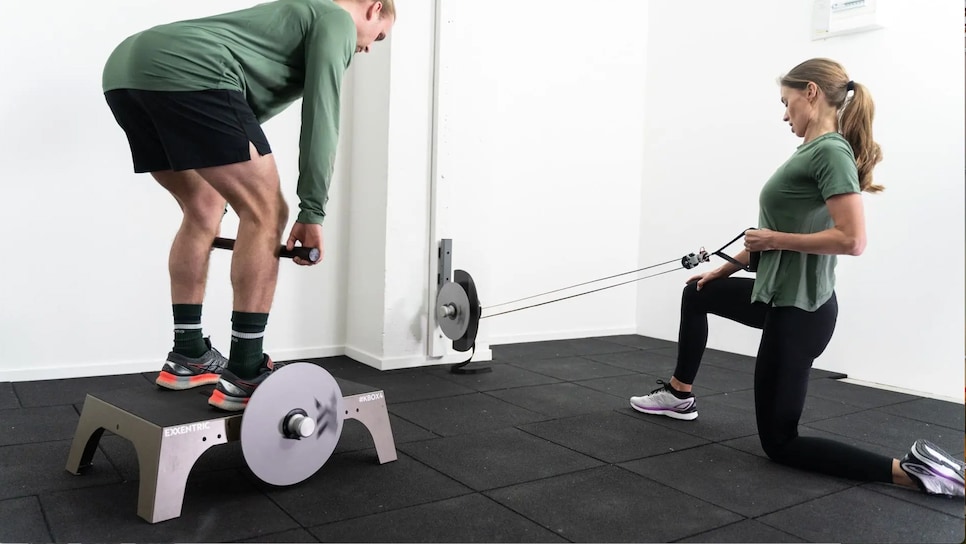 https://www.golfdigest.com/content/dam/images/golfdigest/fullset/fitness-2026/Flywheell demo.png