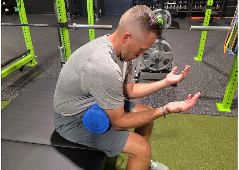 /content/dam/images/golfdigest/fullset/fitness-2026/Rudolph back breathe 1.png