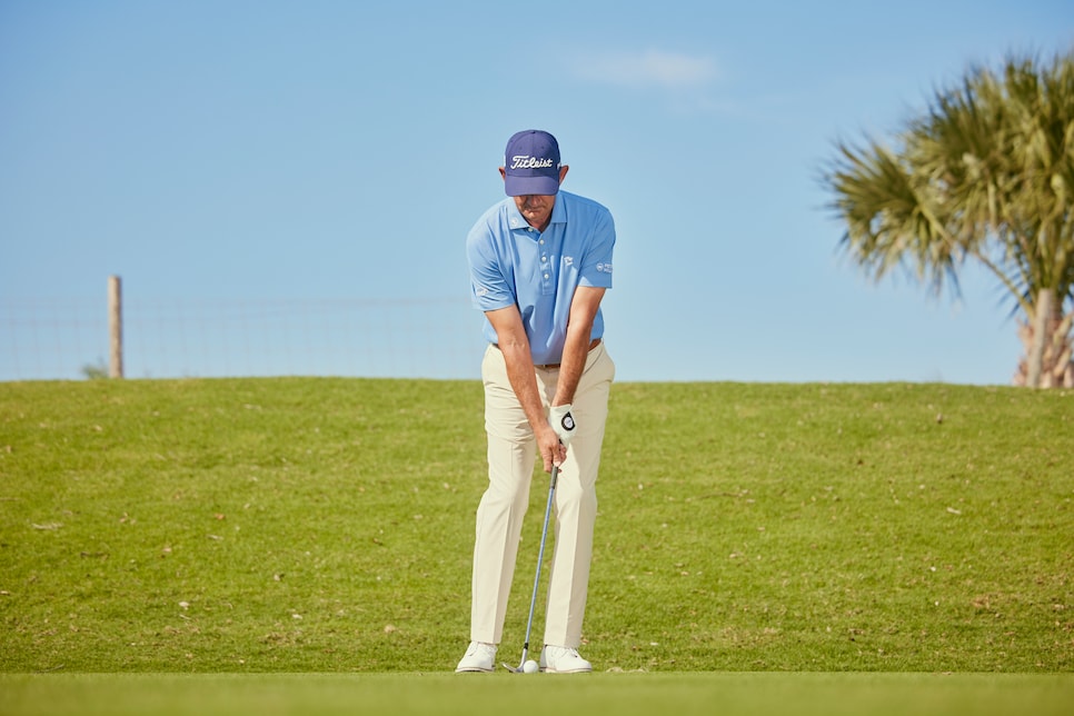 https://www.golfdigest.com/content/dam/images/golfdigest/fullset/instruction-folder-(kaspriske)/Baile high pitch setup.jpg