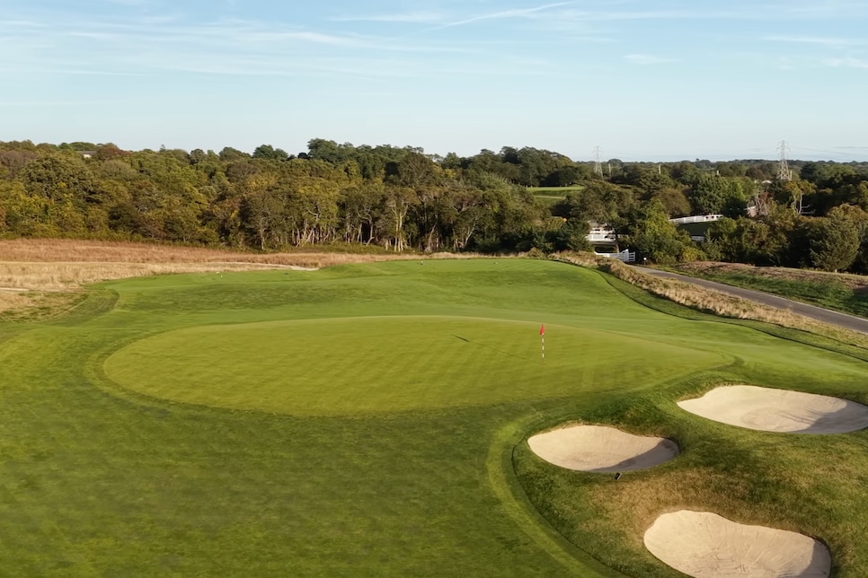 https://www.golfdigest.com/content/dam/images/golfdigest/fullset/kennedy/EHA10green.png