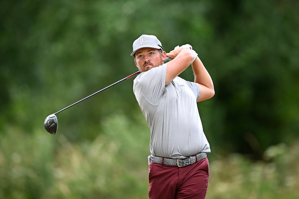 2283770818