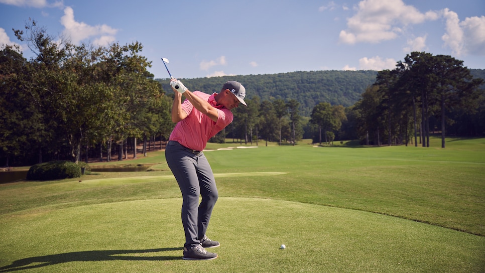 /content/dam/images/golfdigest/fullset/mark-blackburn-images/blackburn-early-downswing-iron.jpg