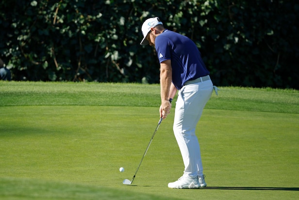 rules-of-golf-review:-do-you-have-to-use-a-putter-on-the-green?