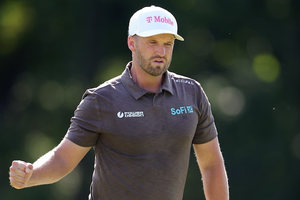 Up by 5 in BMW, Wyndham Clark knows how nervy it is to hold big leads on Sunday