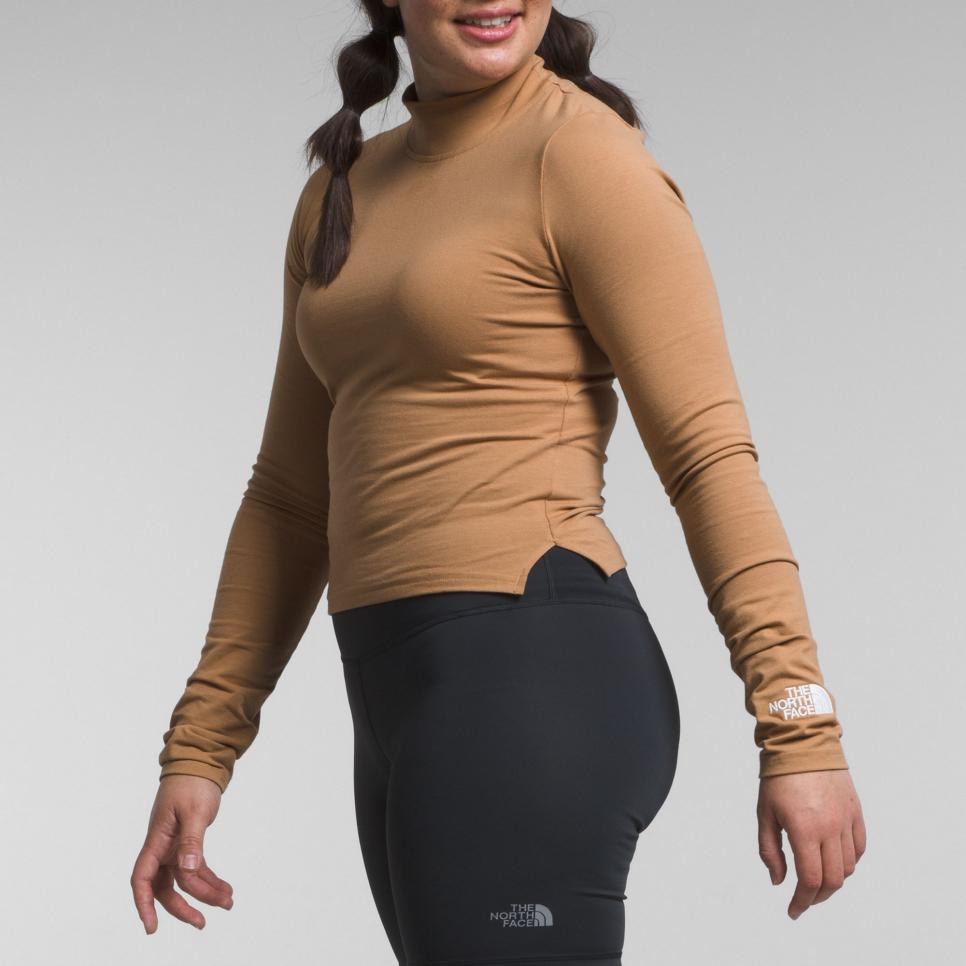 The North Face Women's Long Sleeve Evolution Fitted Mock Neck 