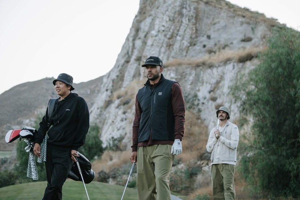 LOHLA SPORT 'WINTER WONDERLANDS' COLLECTION DECIDEDLY BEATS PROJECTIONS -  The Golf Wire