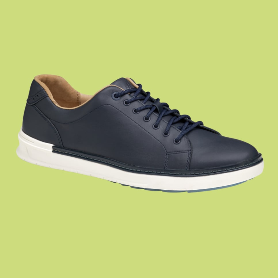 2023-shoe-guide-male-johnston-mcguffeygl1.png